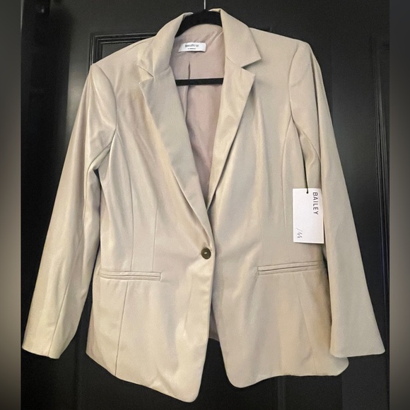 Bailey 44 Cream Tailored Blazer Suit Faux LeatherJacket Size 10 - Picture 1 of 7